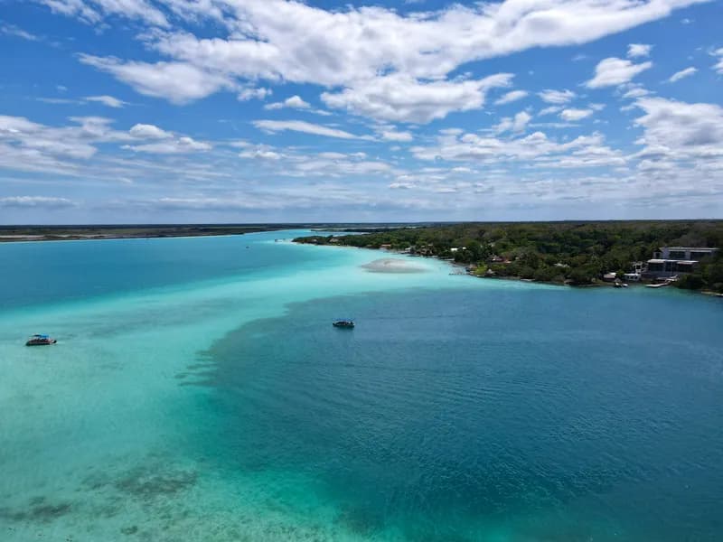 Laguna de Bacalar (Lake of Seven Colors)