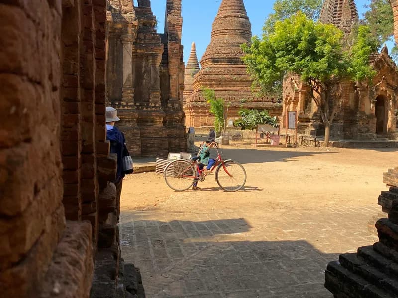 E-Bike Through the Temple Plain