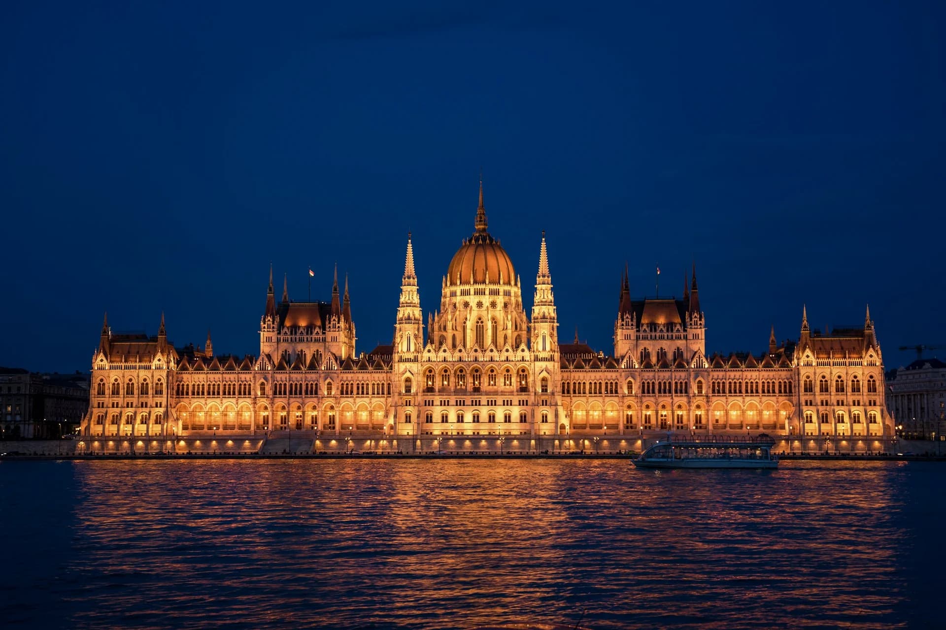 Budapest in Winter: Steaming Baths, Christmas Markets, and Off-Season Magic