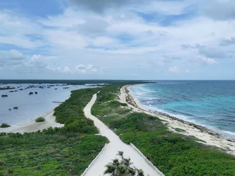 Punta Sur Eco Beach Park