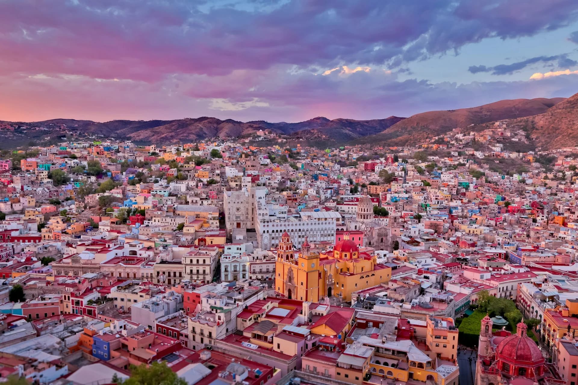 The Complete Guanajuato Travel Guide: Tunnels, Colors, and Midnight Serenades