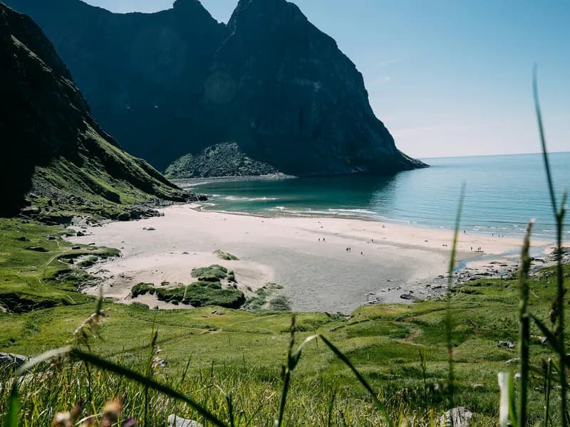Kvalvika Beach Hike