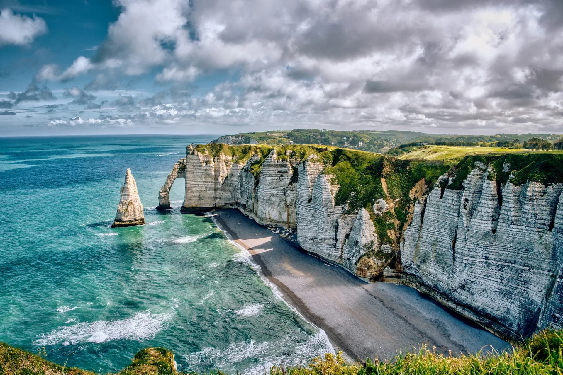 Bayeux vs Caen: Which Is the Better Base for the D-Day Beaches?