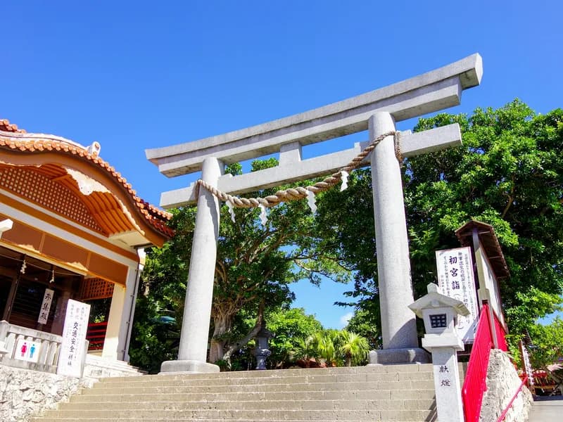 Naminoue Shrine & Beach