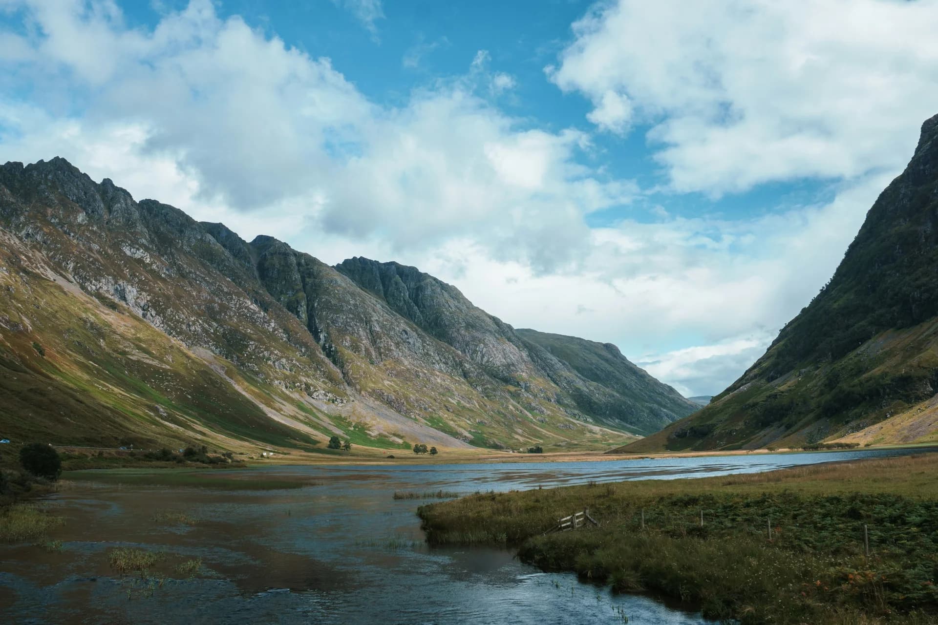Scottish Highlands vs Lake District: Which UK Wilderness Is Right for You?