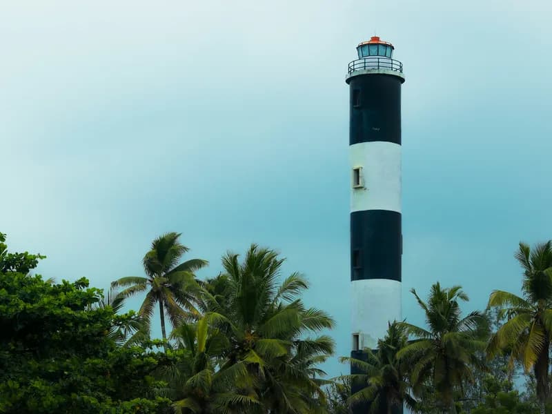 Anjengo (Anchuthengu) Fort & Lighthouse