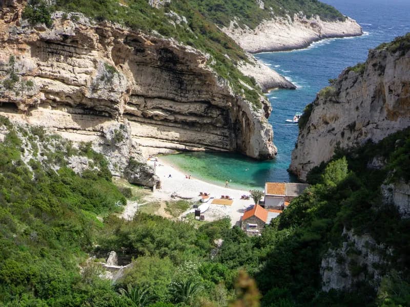Stiniva Cove