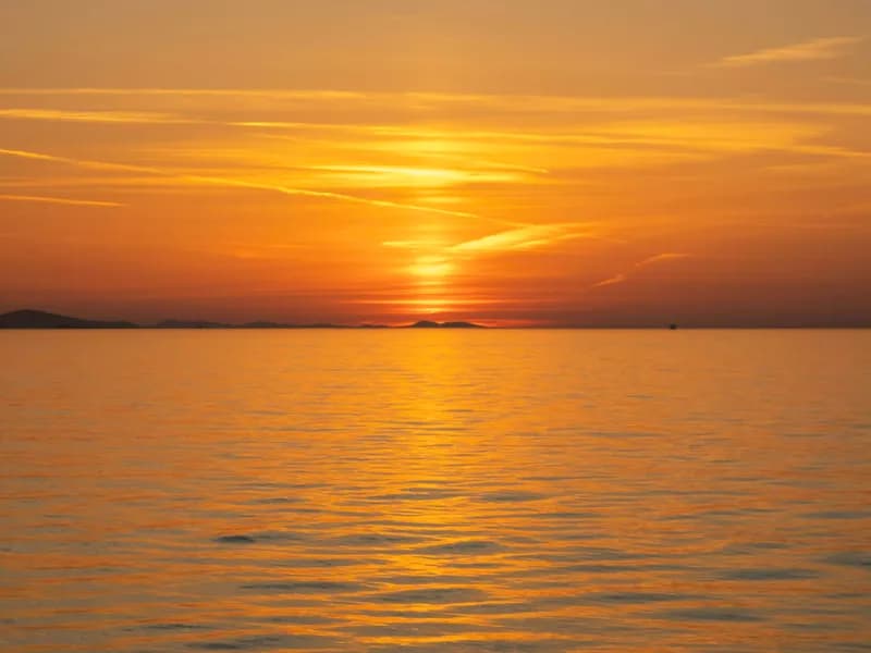 Sun Salutation (Pozdrav Suncu)