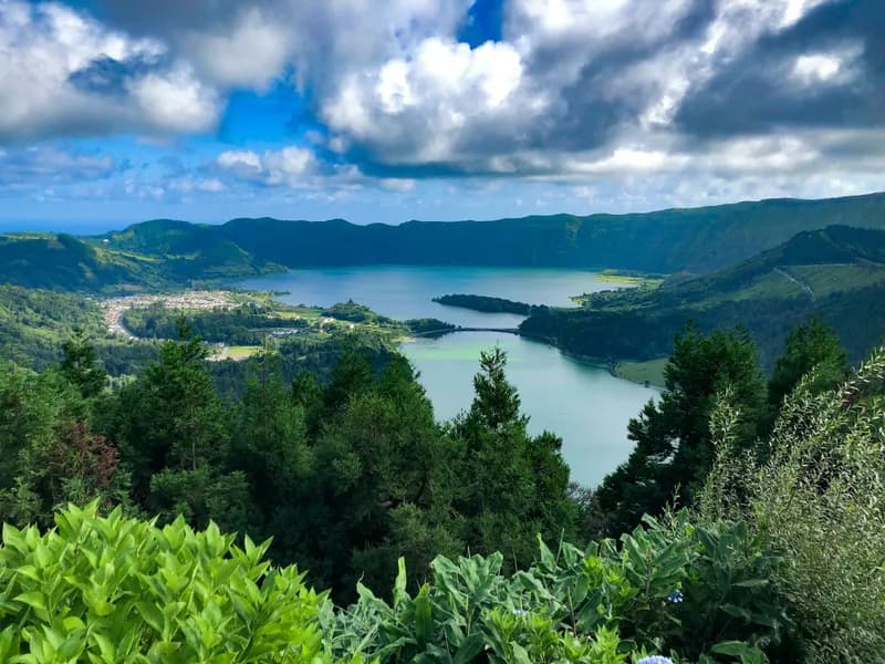 Sete Cidades Twin Lakes
