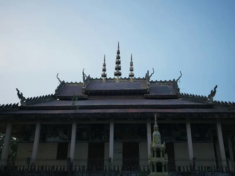 Wat Ek Phnom