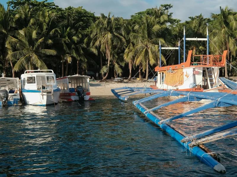 Island Hopping & Snorkeling