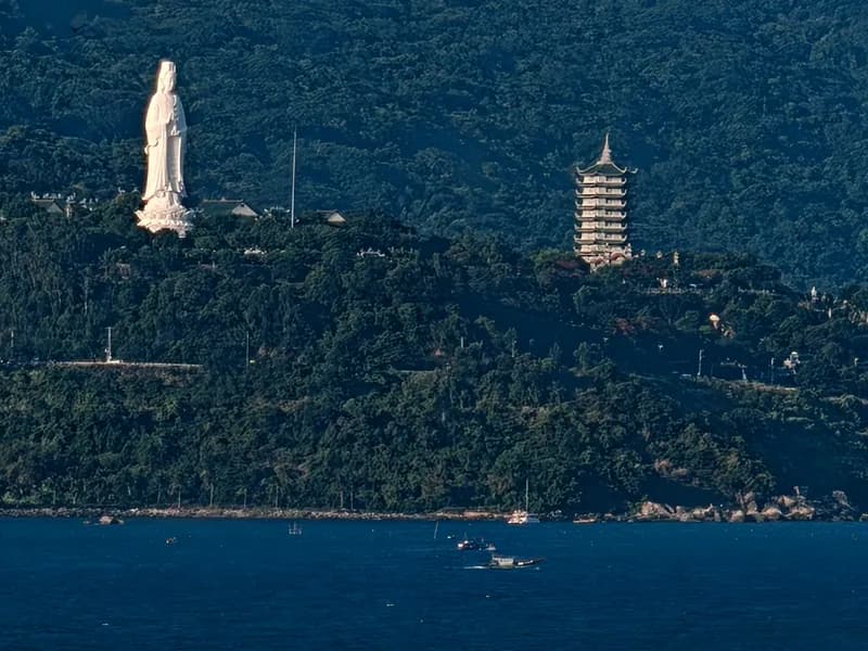 Son Tra Peninsula (Monkey Mountain)