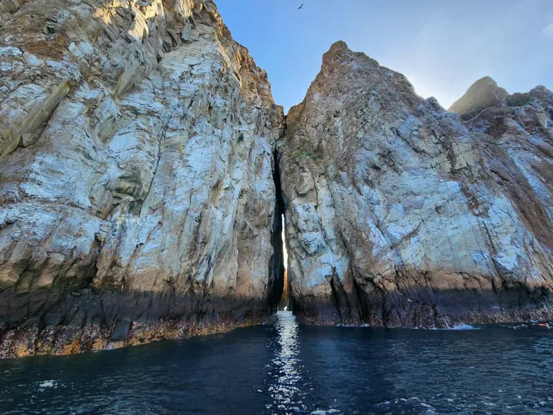 Kicker Rock (León Dormido)