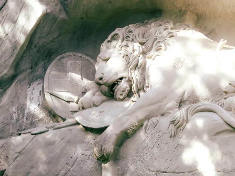 Lion Monument (Löwendenkmal)
