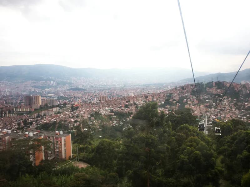 Metro Cable & Parque Arvi