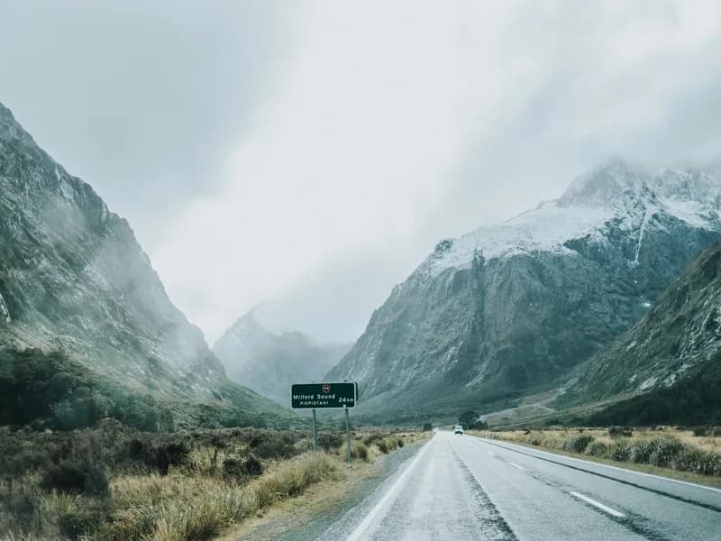 Milford Road (SH94)