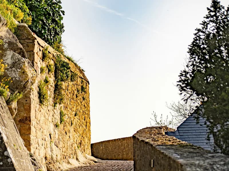 Ramparts Walk