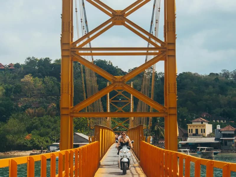 Nusa Ceningan & the Yellow Bridge