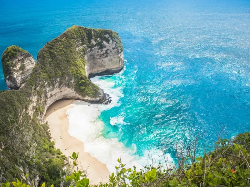 Kelingking Beach (T-Rex Bay)