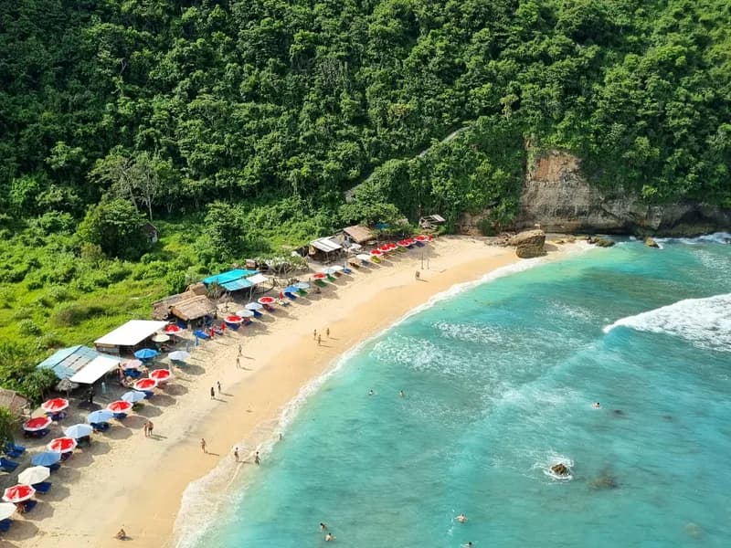 Atuh Beach