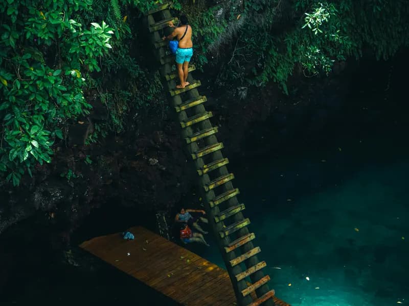 To Sua Ocean Trench