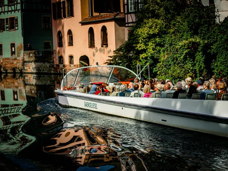Boat Tour with Batorama