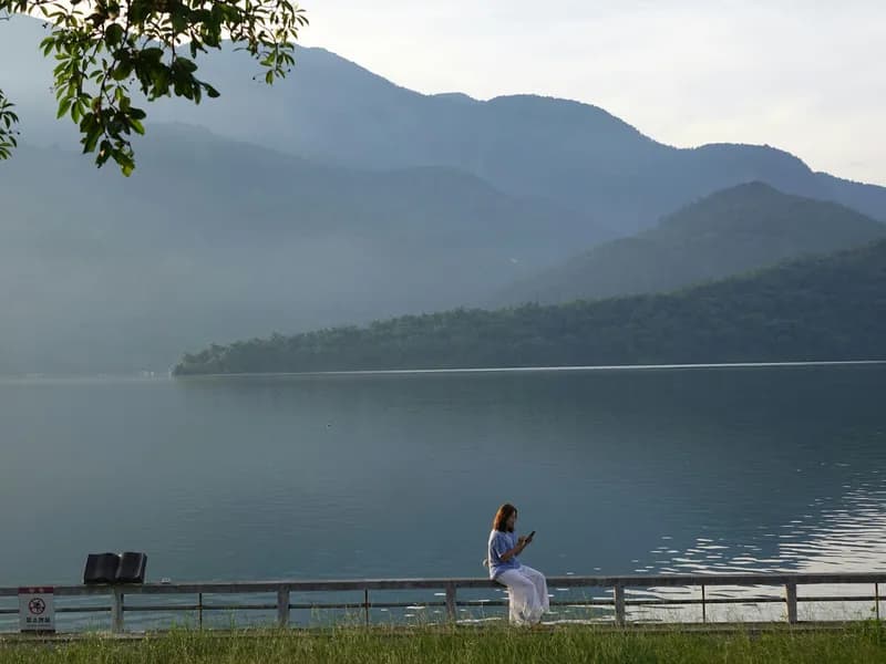 Lakeside Cycling Path