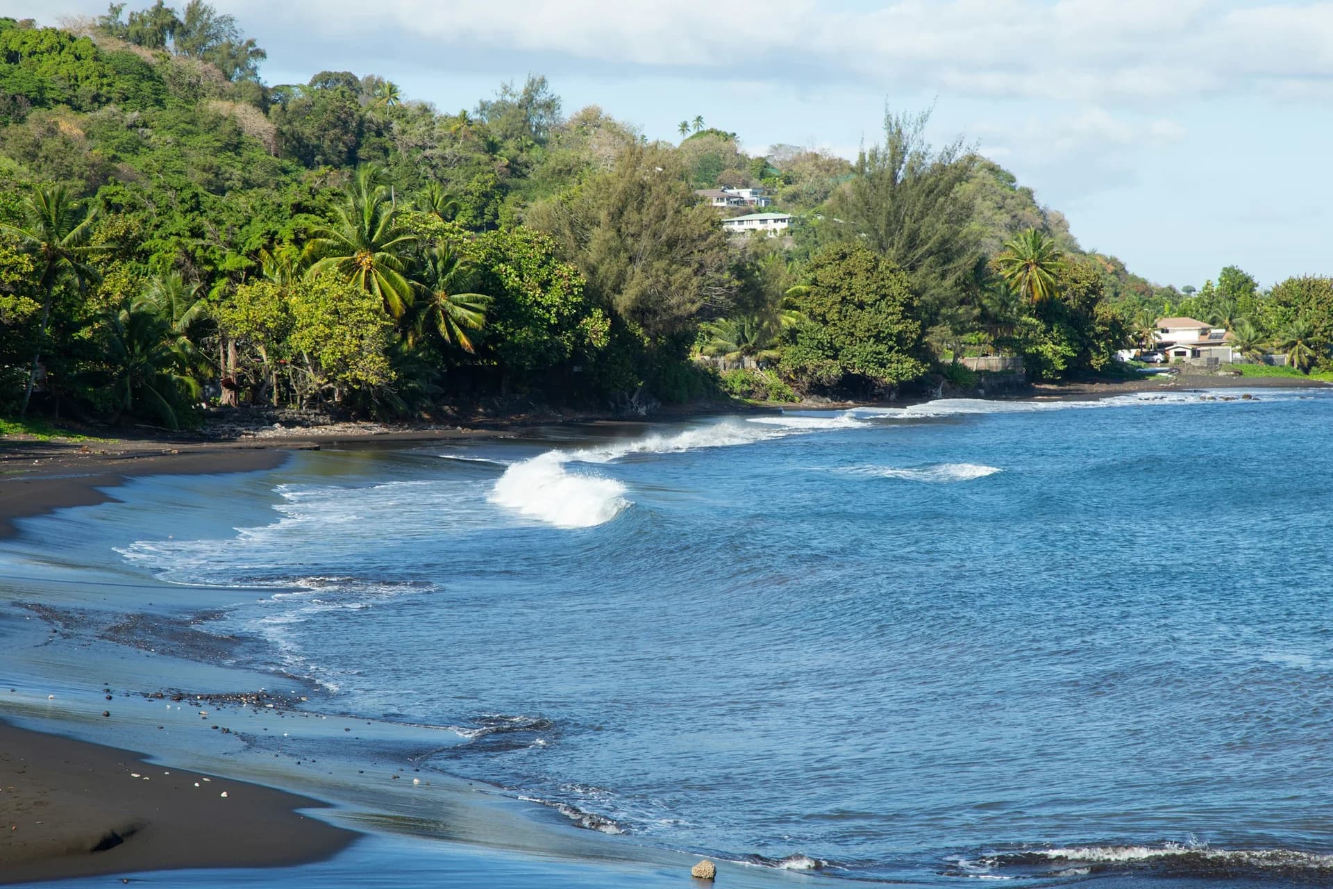 The Complete Guide to Tahiti: Everything Beyond the Bora Bora Stopover