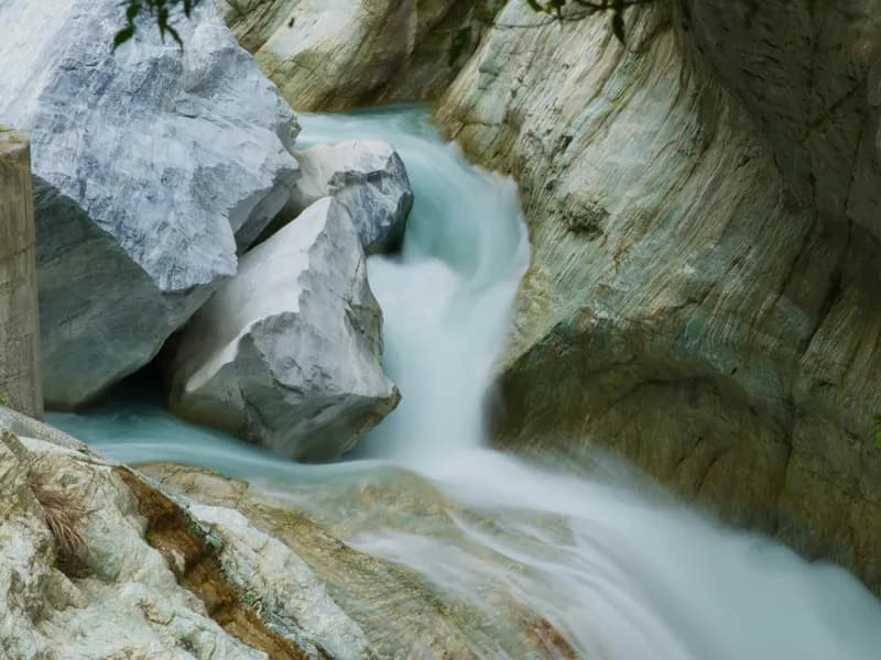 Baiyang Trail & Water Curtain Cave