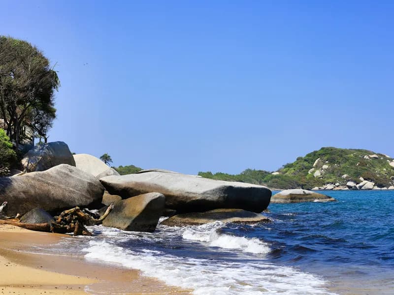 La Piscina Beach