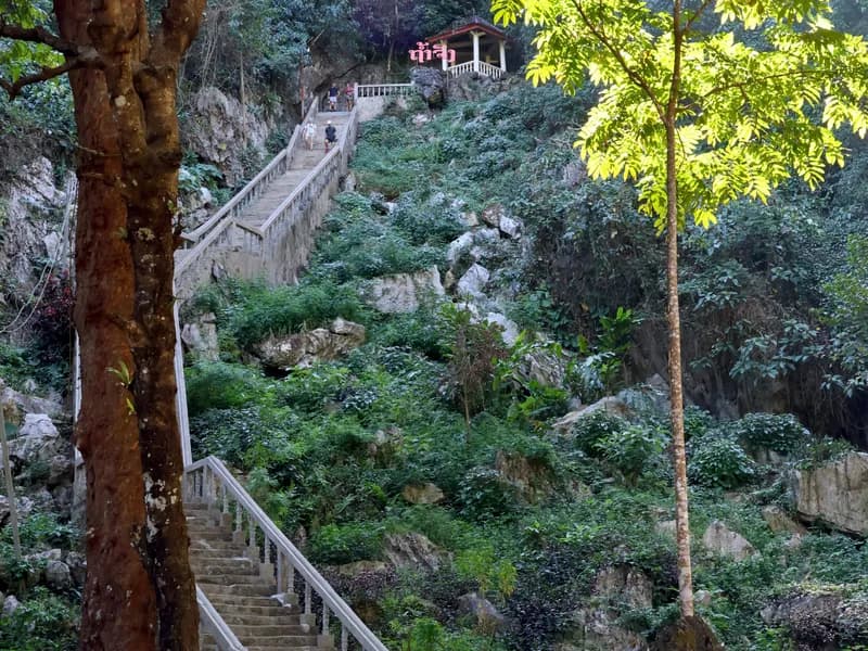 Tham Chang (Jang) Cave